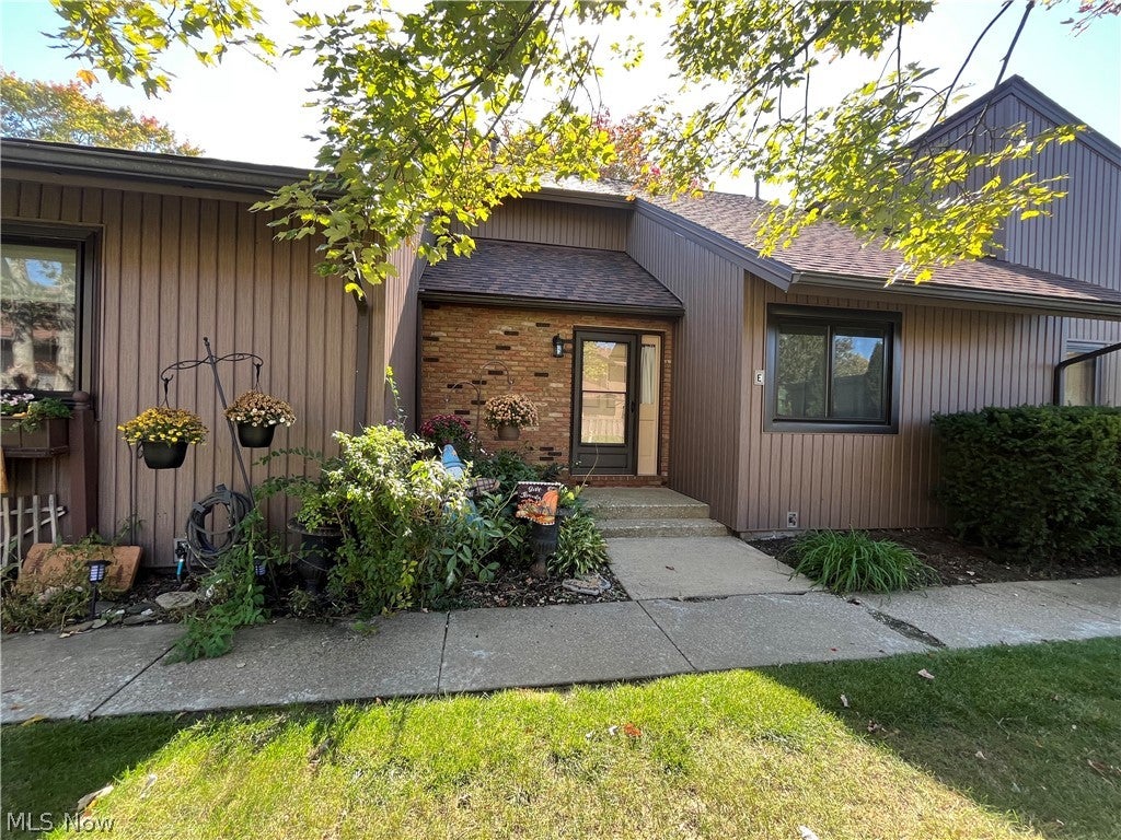 7368 Trailside Drive #E — photo