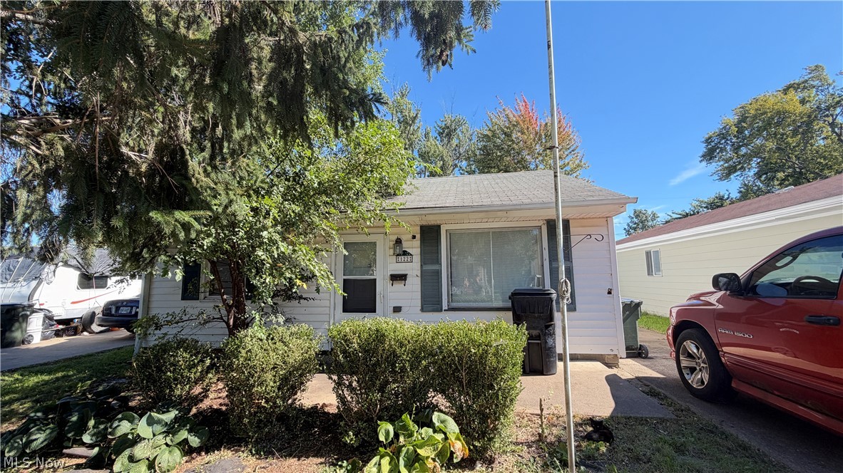 122 Fairlawn Avenue — photo