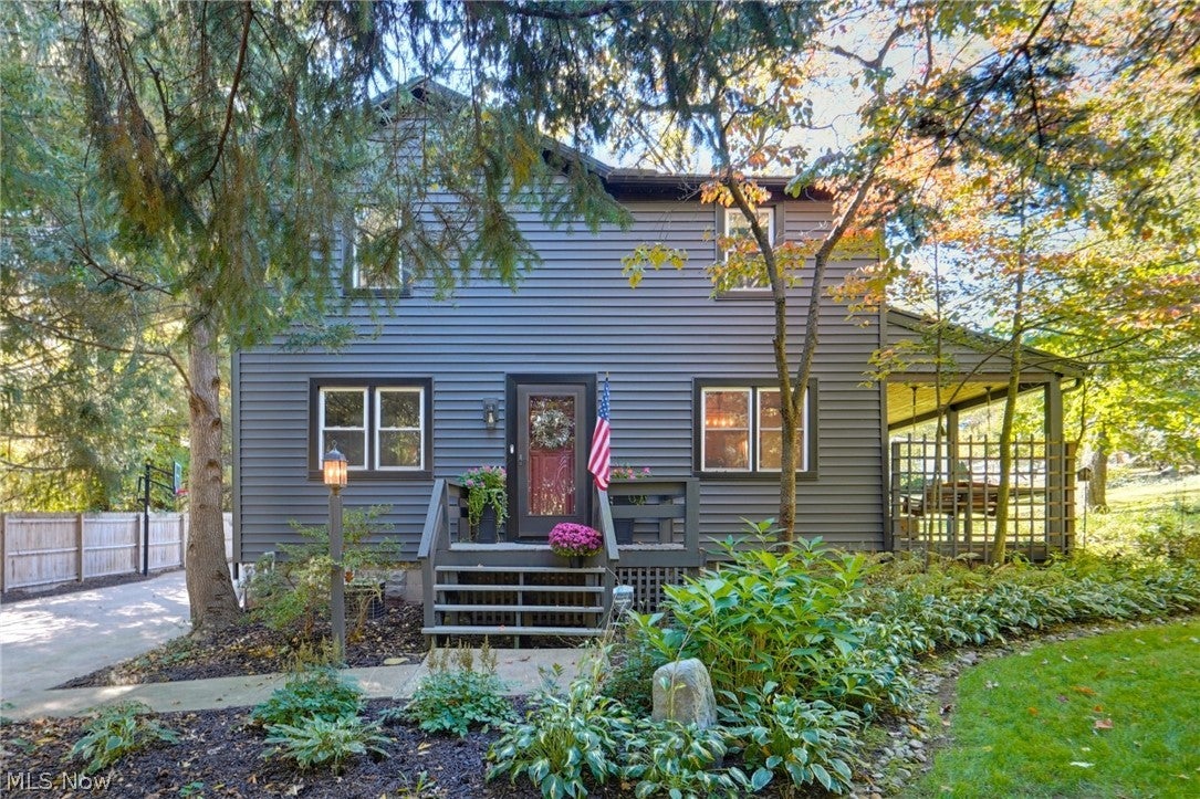 150 E Warner Road — photo