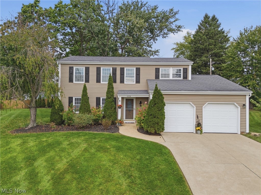 5224 Oakbriar Circle NE — photo