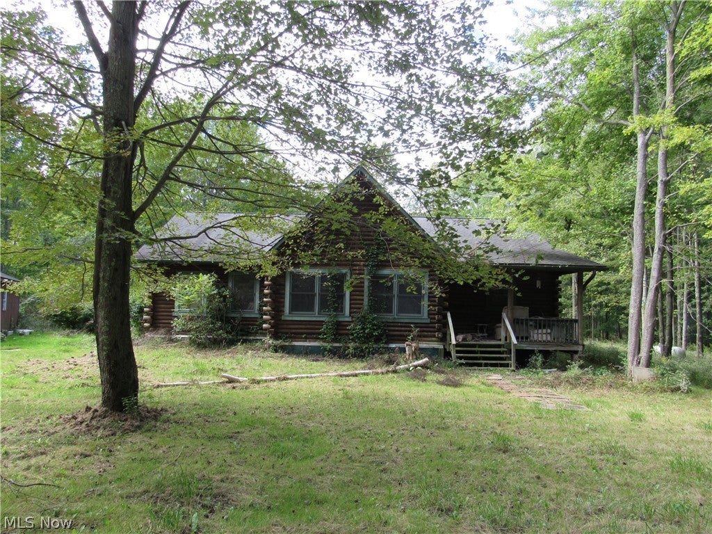 5575 Center Road — photo