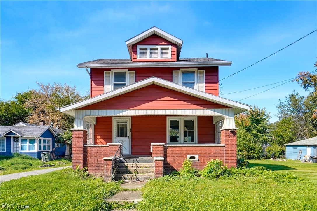 1649 Gibbs Avenue NE — photo