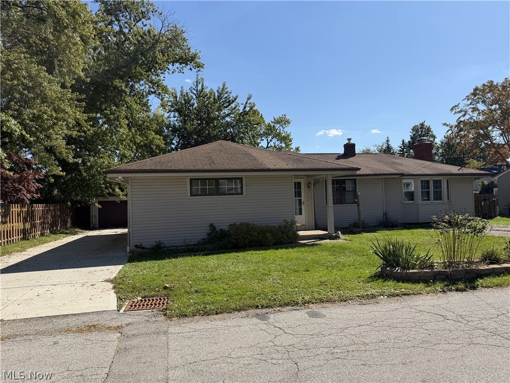 35952 Lakomis Drive — photo