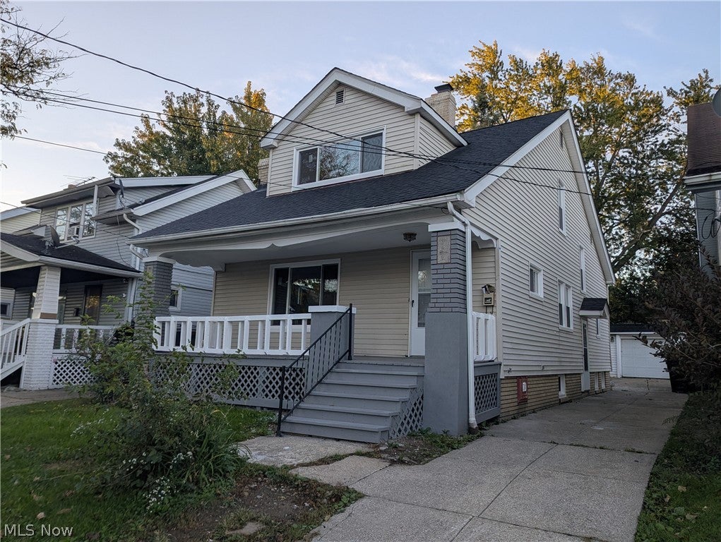 10901 Saint Mark Avenue — photo
