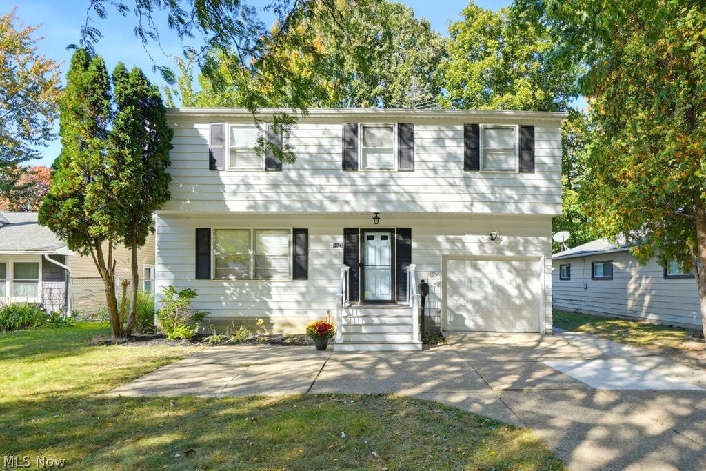 8321 Mentorwood Drive — photo