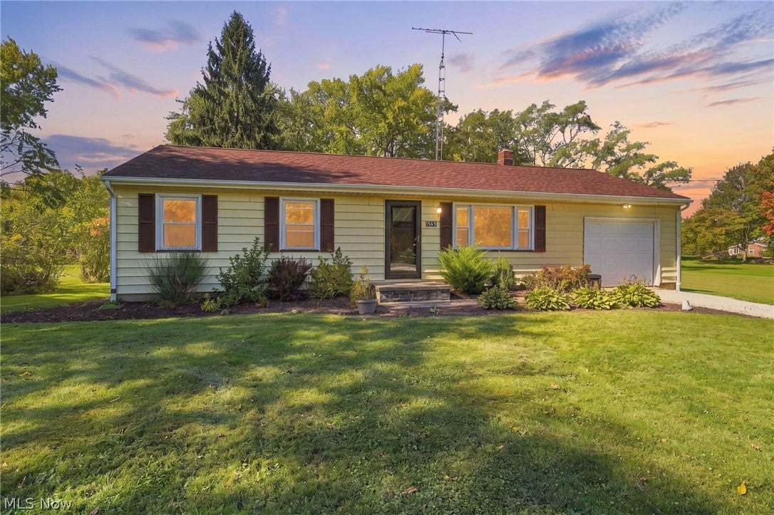 1595 Kenyon Avenue SW — photo