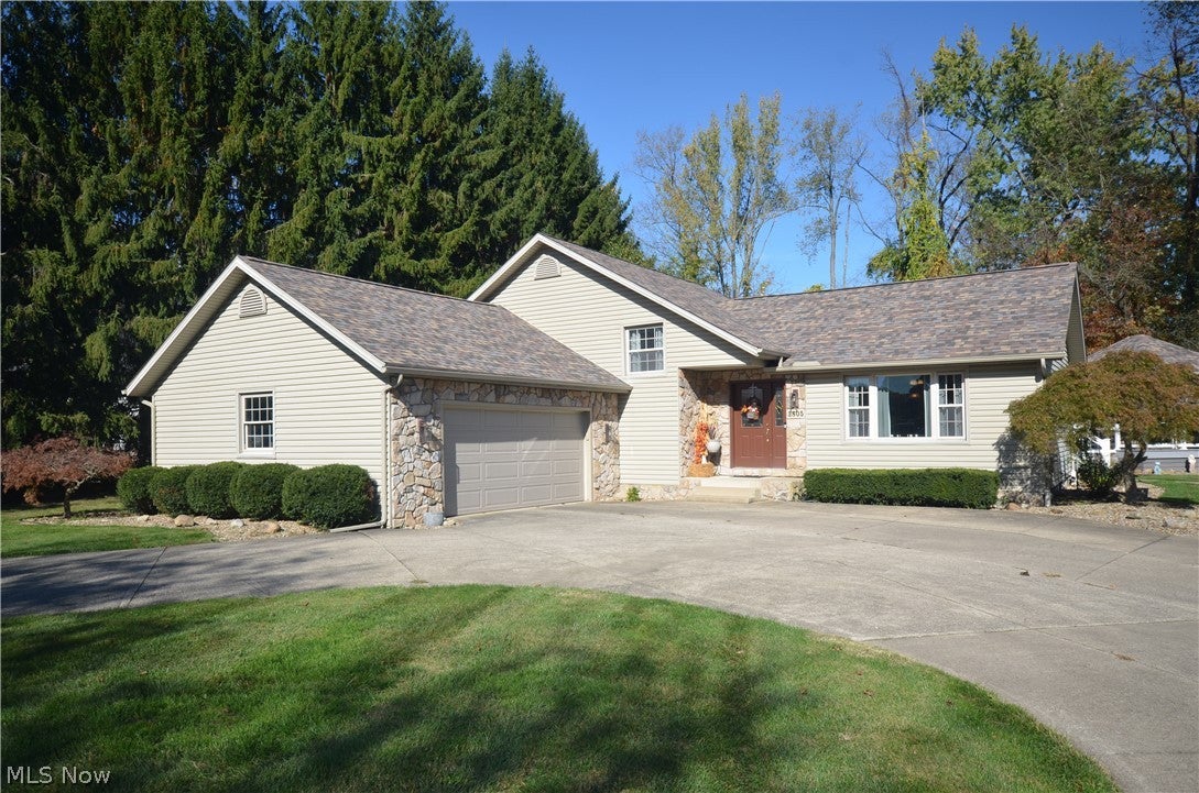 3805 Lake Vista Road — photo