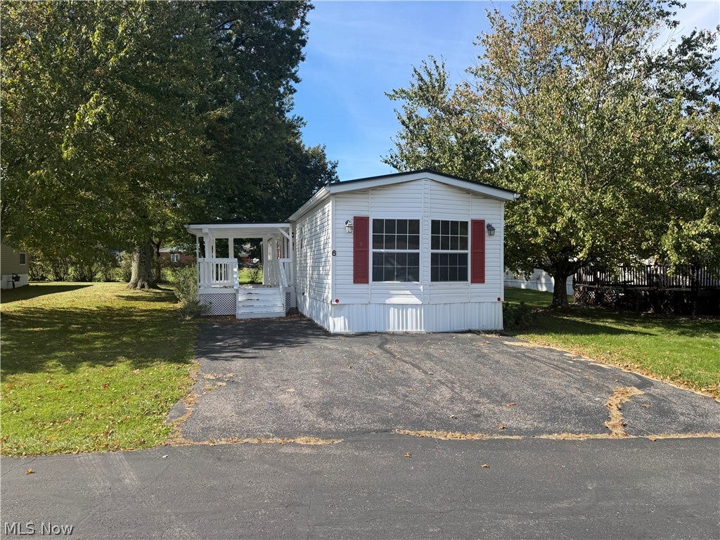 9 Ledgewood Road — photo