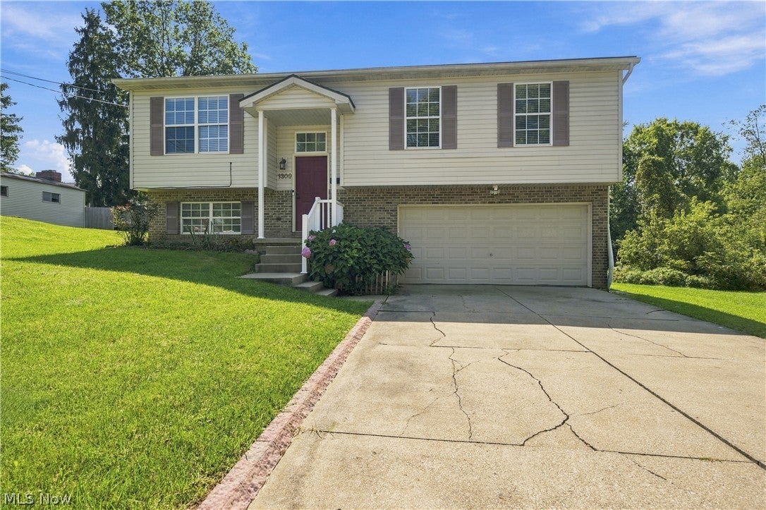 1309 Forest Avenue SE — photo