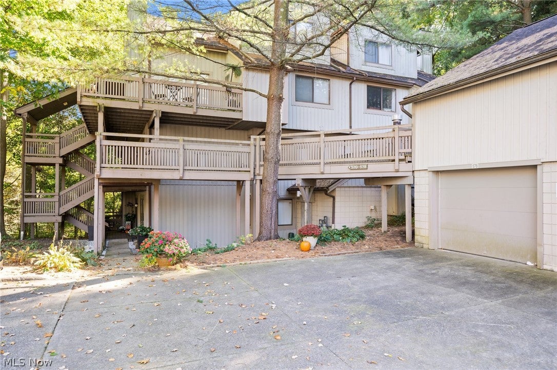 578 Meredith Lane — photo