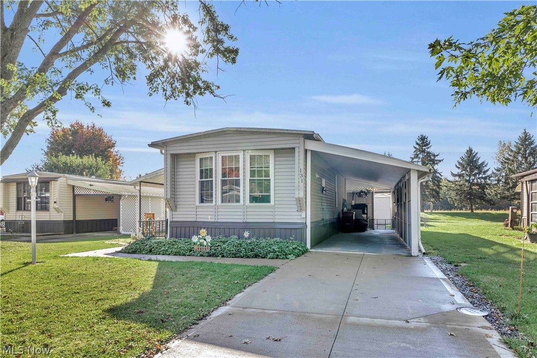 131 Hickory Circle, Elyria, OH 44035 — photo 2
