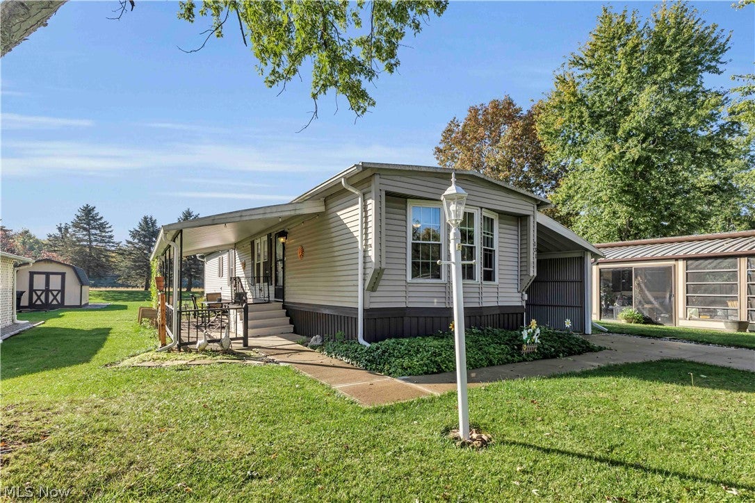 131 Hickory Circle, Elyria, OH 44035 — photo 3