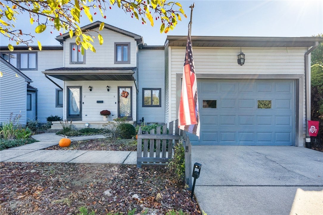 3710 Mercedes Place 8 — photo
