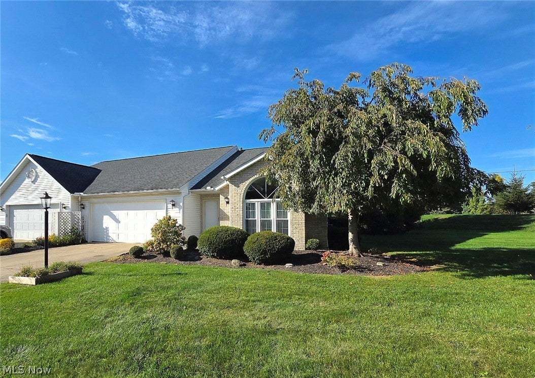 5650 Lauren Oval — photo