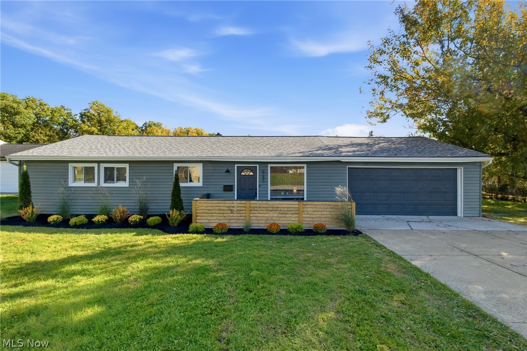 6285 Harrow Court — photo