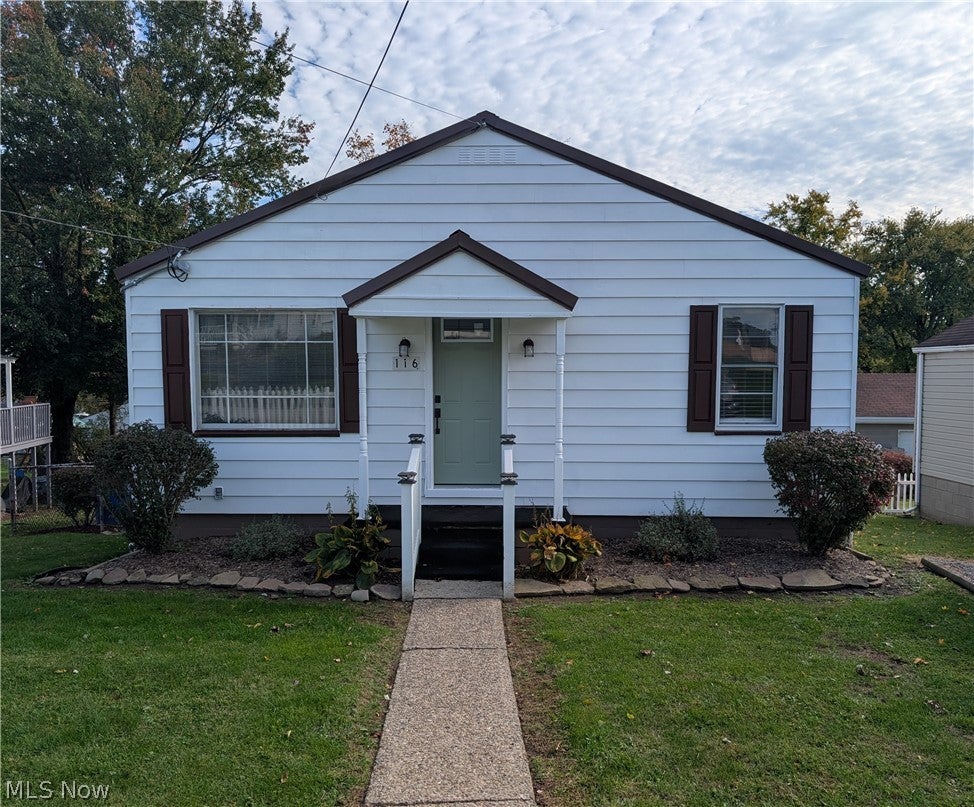 116 S Surry Road — photo