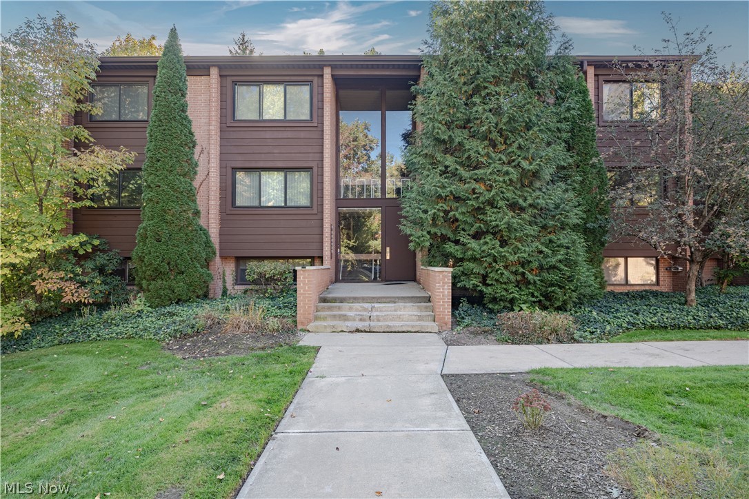 925 Canyon View Road Unit 202 — photo