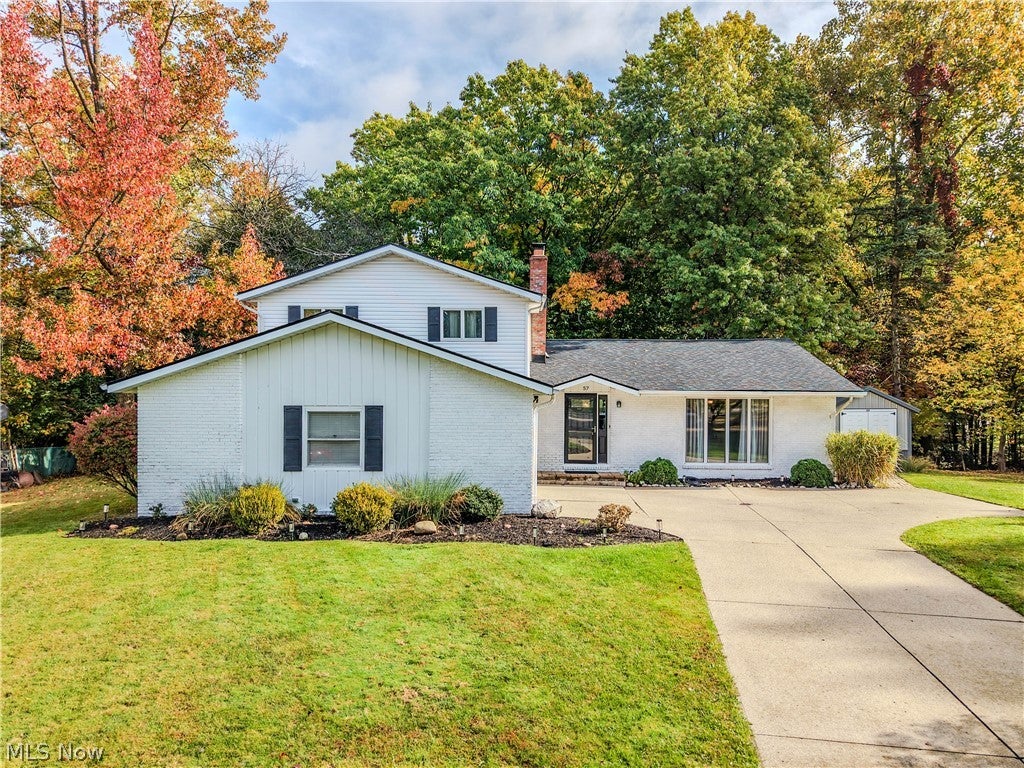 57 Woodhollow Drive — photo