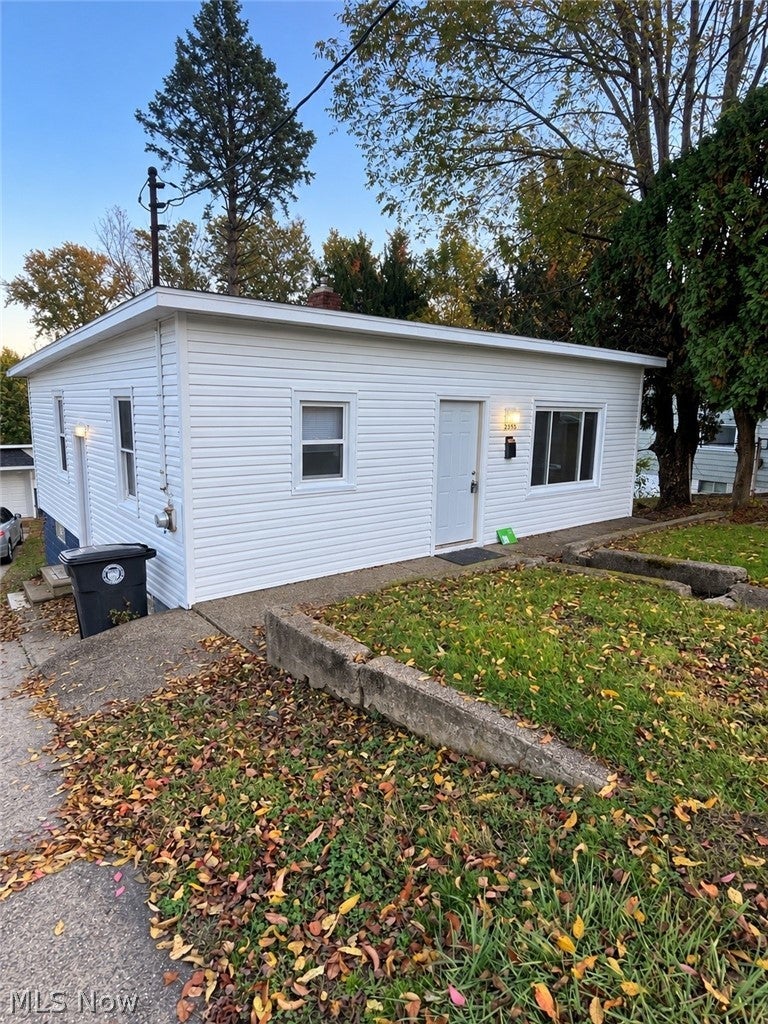 2595 Nesmith Lake Boulevard — photo
