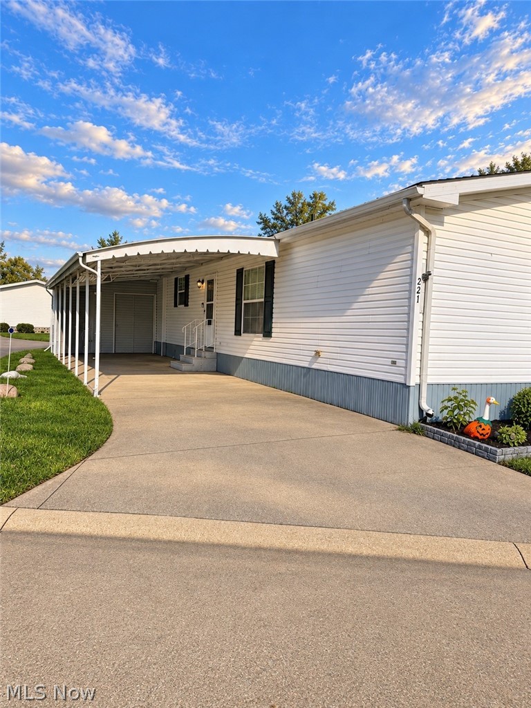 221 Gull Drive — photo