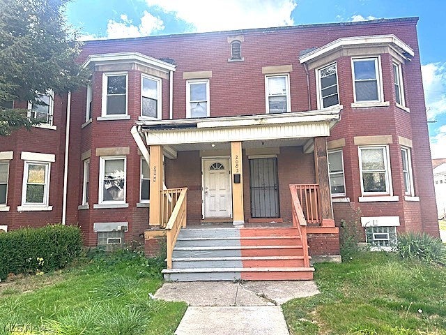 2082 W 98th Street — photo