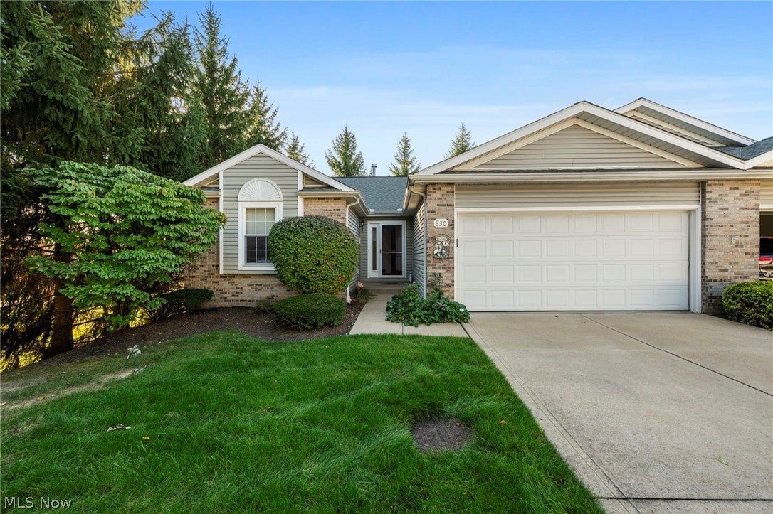 830 Renee Drive 832 — photo