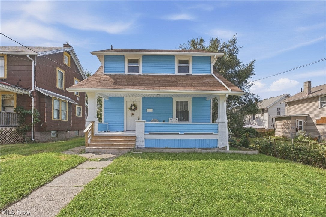 329 Girard Avenue NE — photo