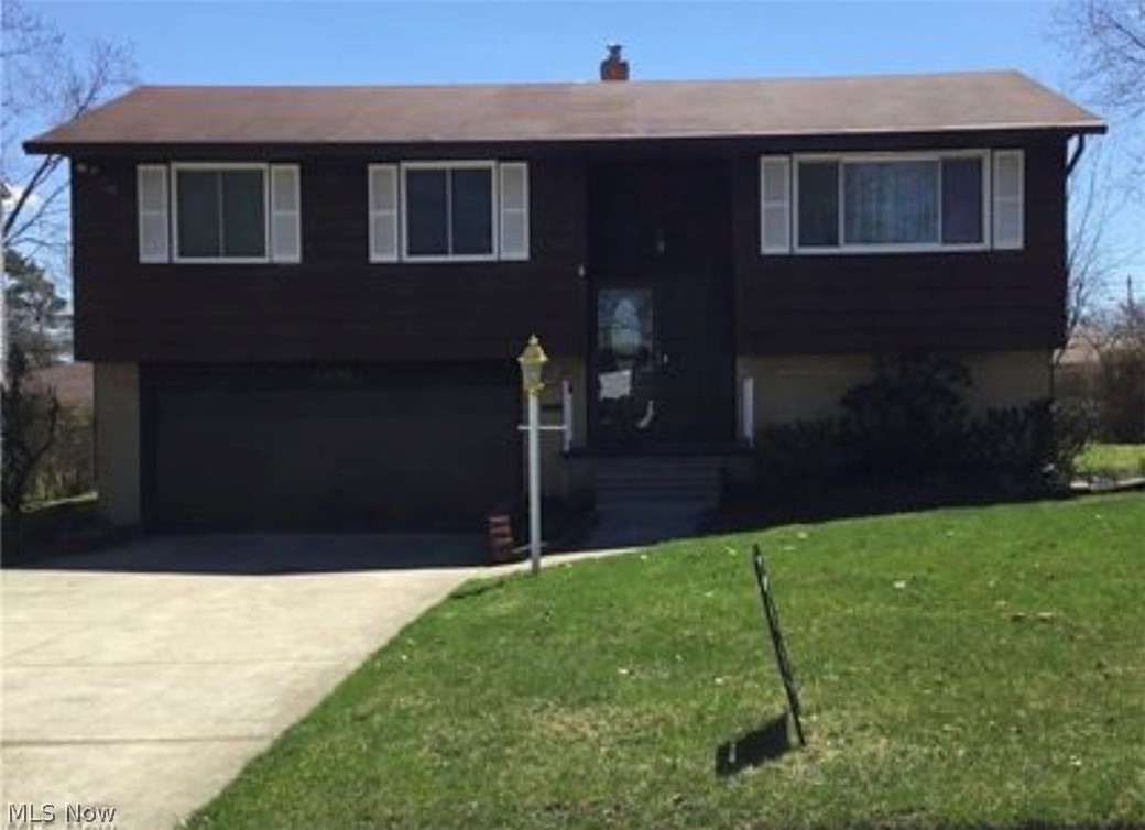 24506 Robinia Drive — photo