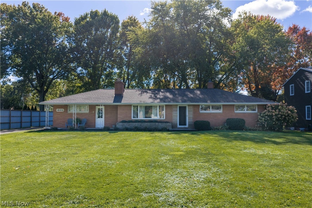 1602 Schneider Street NW — photo