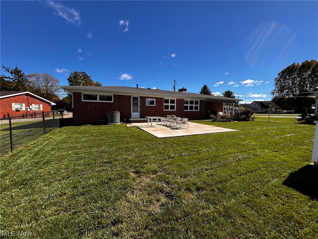 717 Mitchell Avenue, Beverly, OH 45715 — photo 2