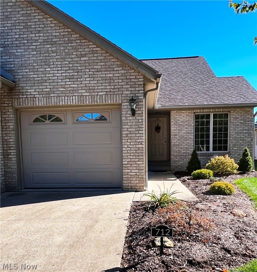 712 Parkview Drive — photo