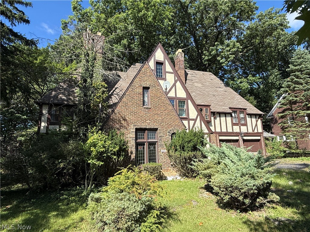 15705 Oakhill Road — photo