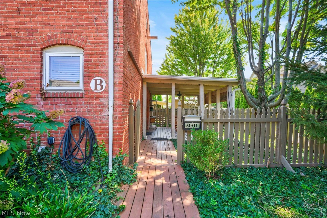 19915 Lake Road Unit B — photo