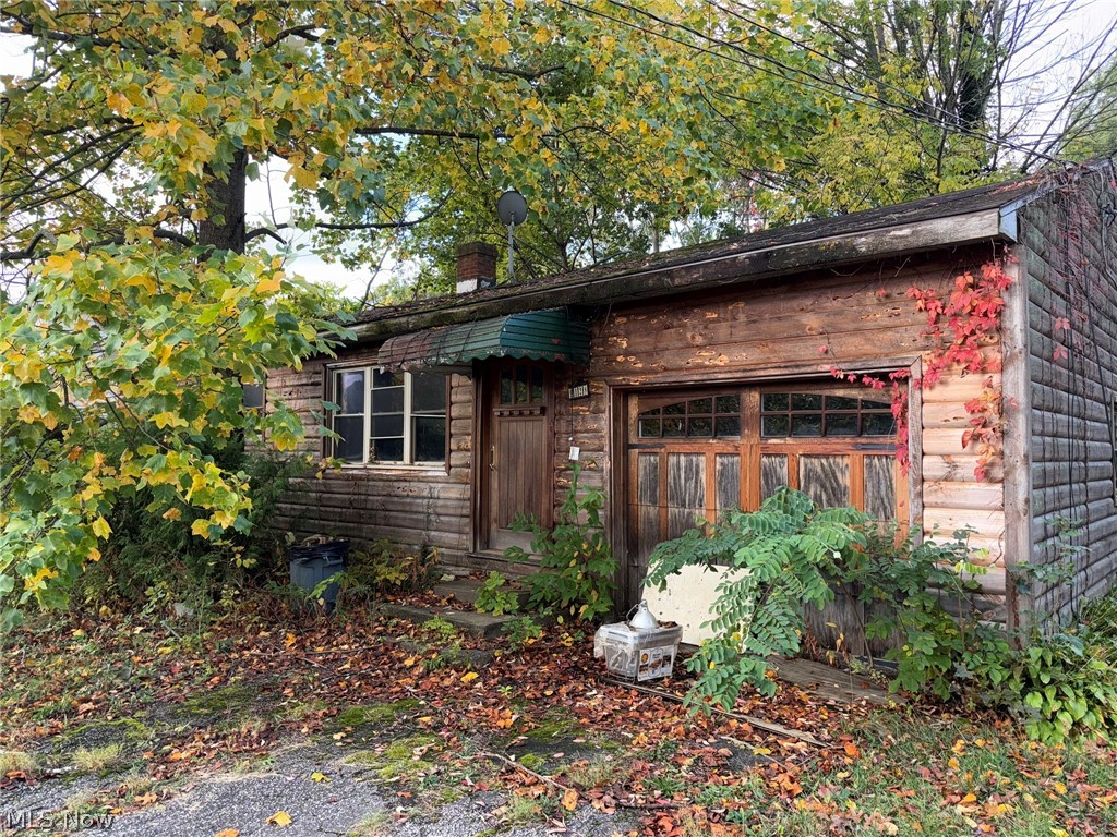 9128 Elm Street — photo