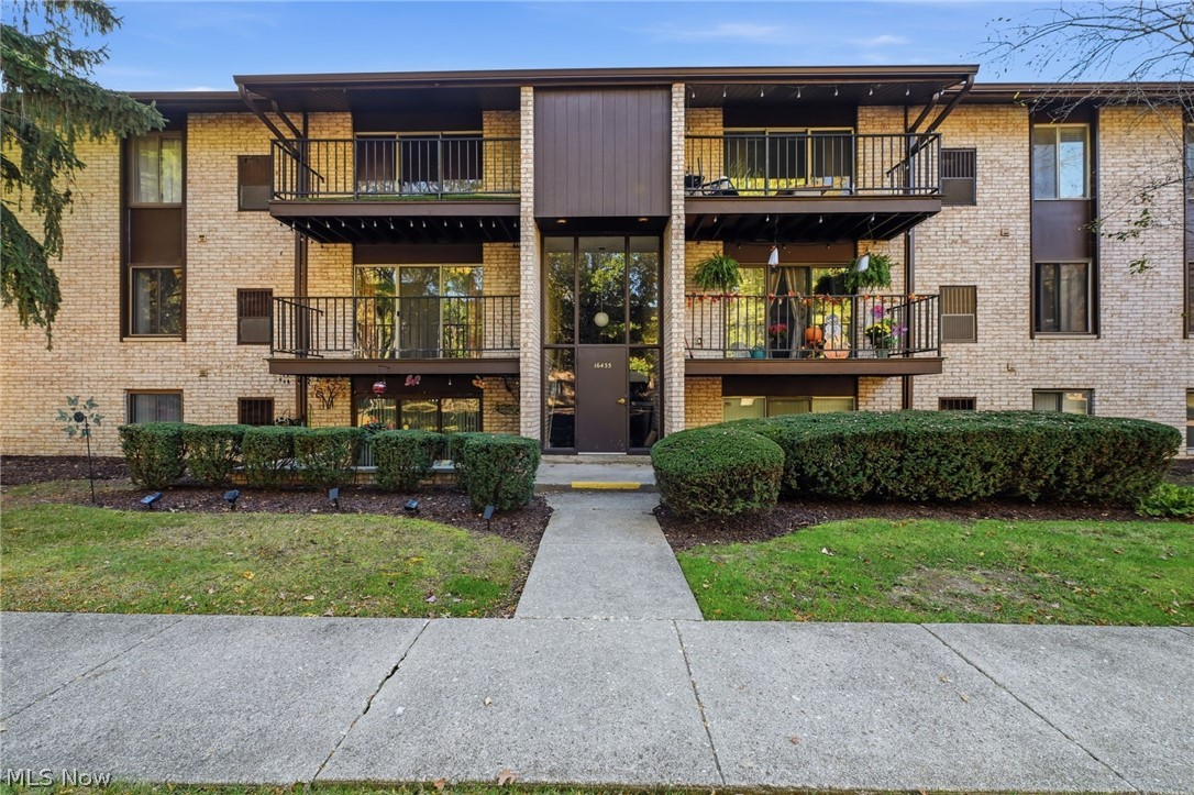 16435 Heather Lane Unit 202 — photo