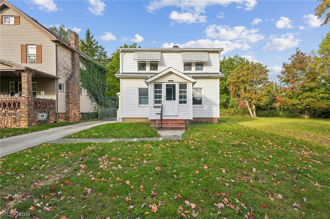 1476 Maplegrove Road — photo