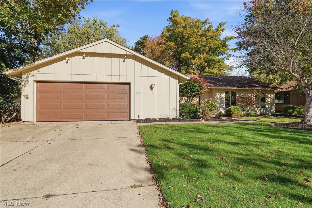 6119 Oakwood Circle — photo