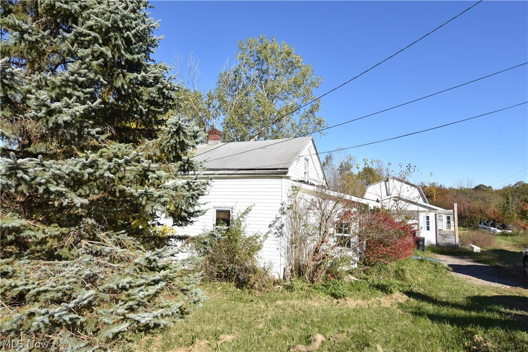 1438 S County Line Road, Geneva, OH 44041 | Realty.com