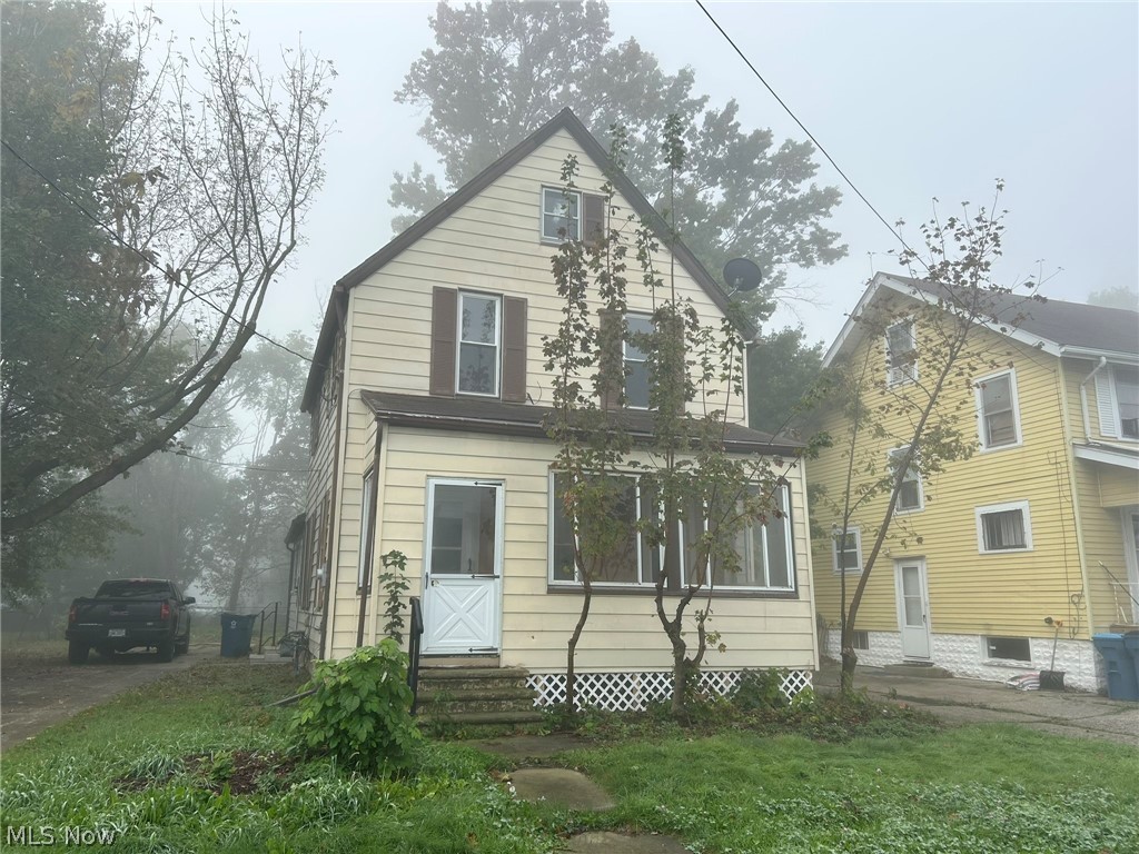 823 W 21st Street — photo