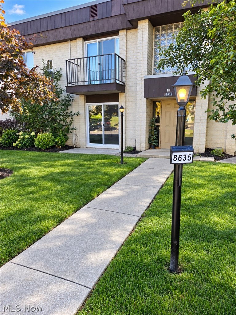 8635 N Akins Road Unit 101 — photo