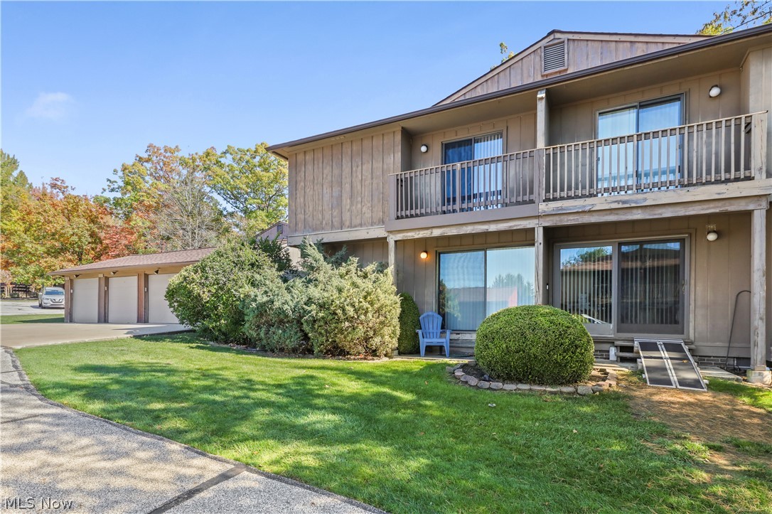 7569 Creekwood Drive Unit 21D — photo