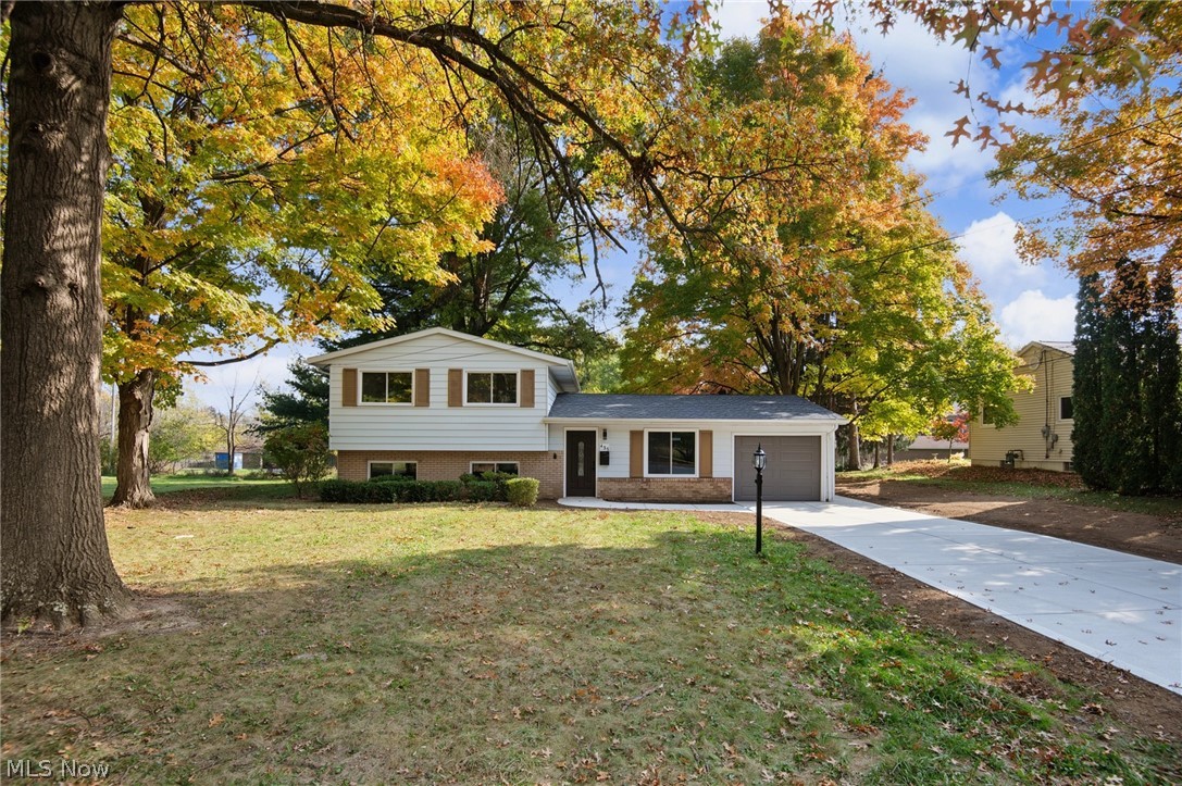 435 S Hillside Drive — photo