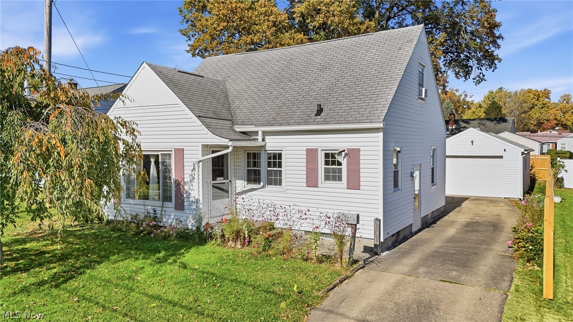 1505 Simcoe Avenue — photo