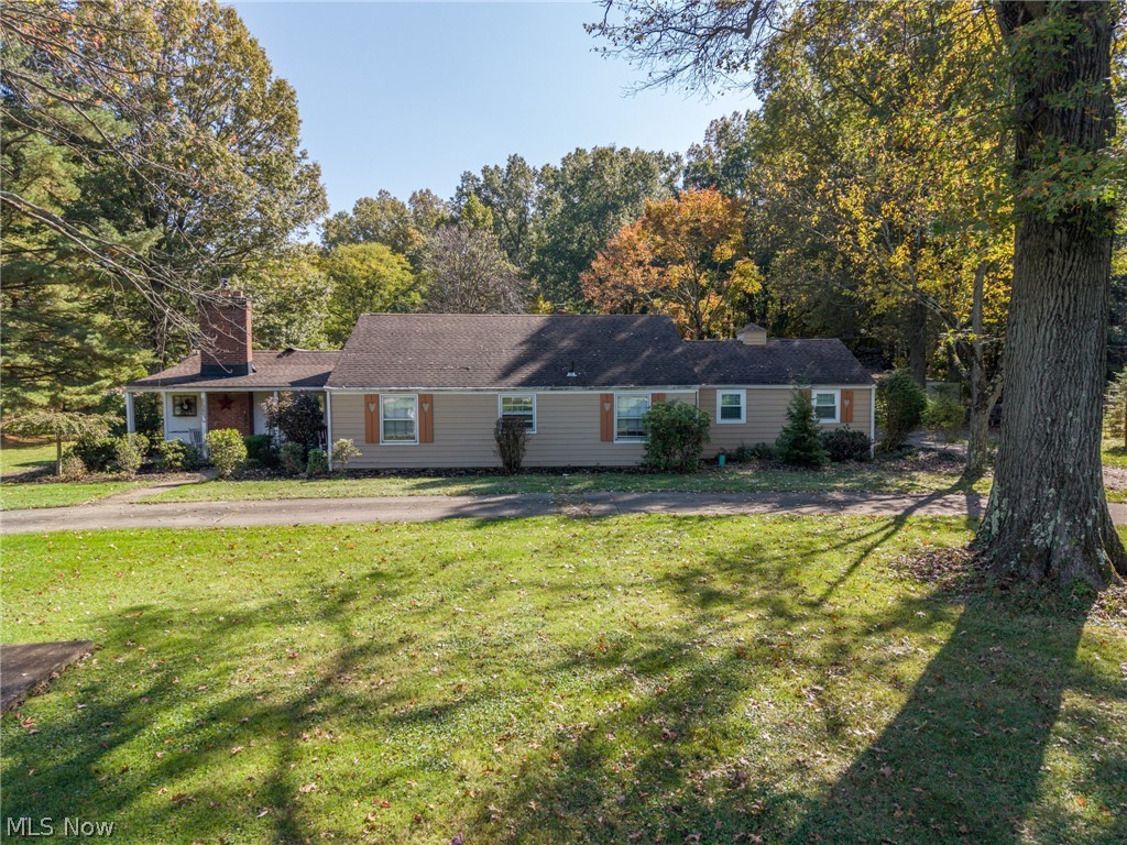 8769 Usher Road — photo