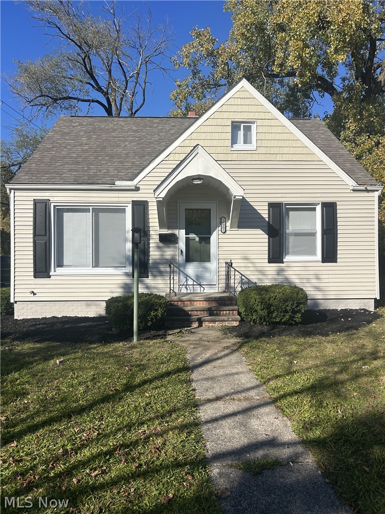 16001 Westview Avenue — photo