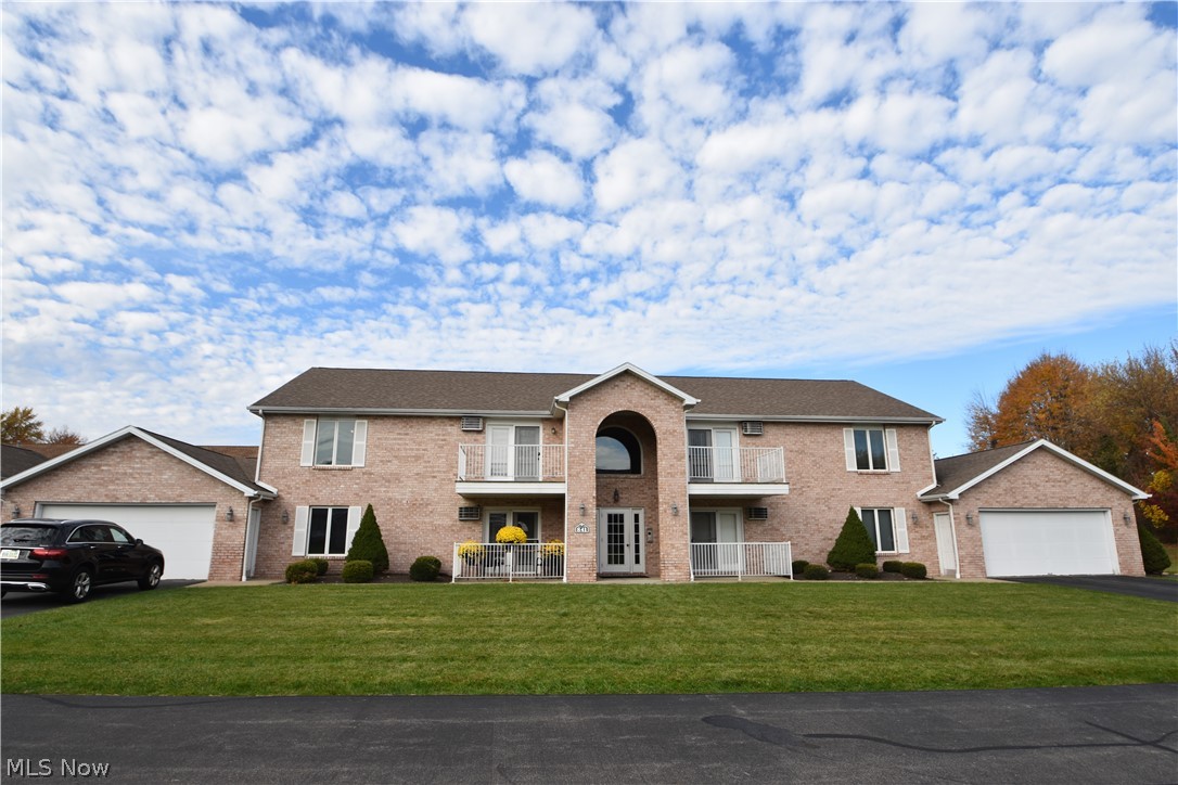 841 Auburn Hills Drive Unit 3 — photo
