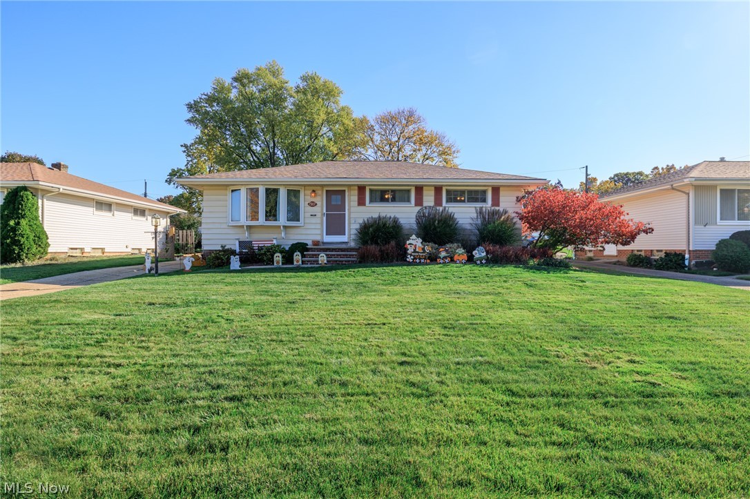 7307 Nobb Hill Drive — photo