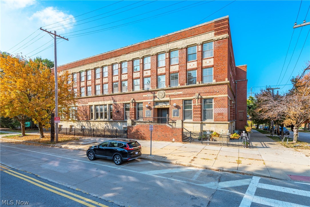 3200 Franklin Boulevard Unit 3a — photo