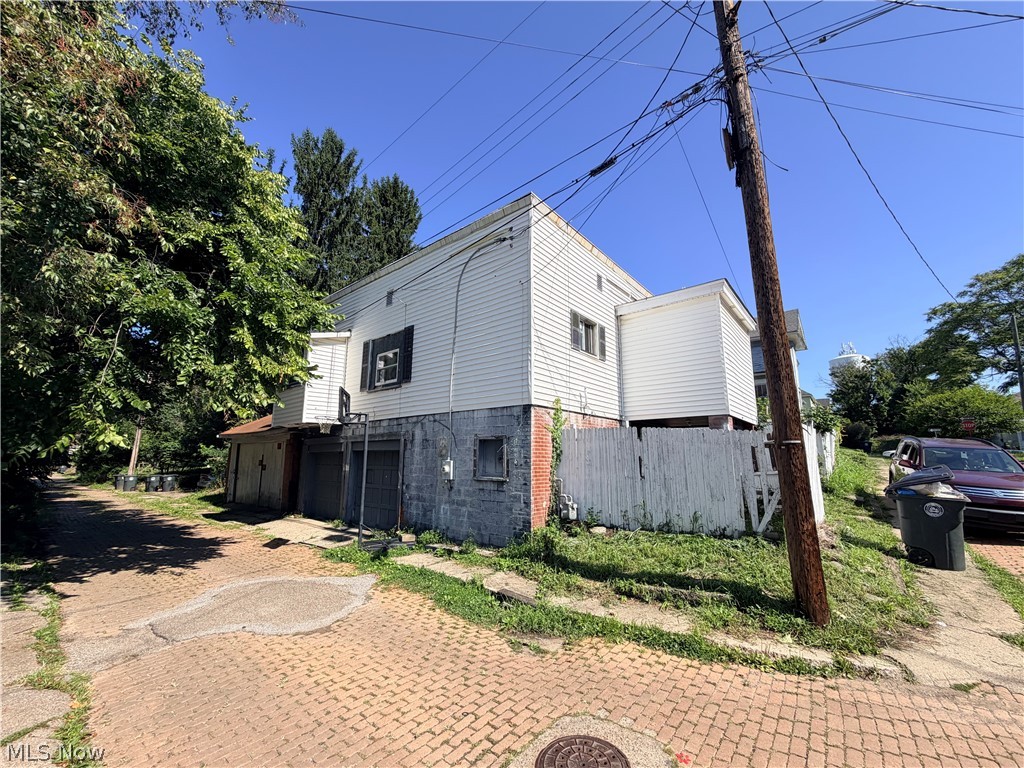 1396 Euclid Rear Avenue — photo