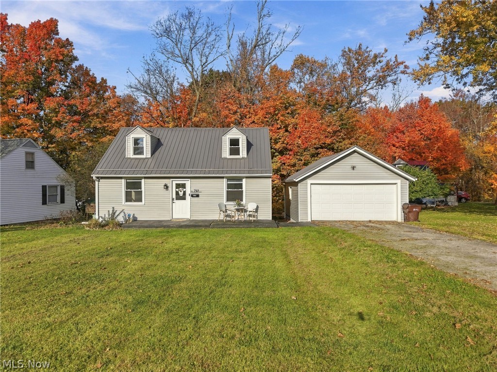 797 Forest Drive — photo